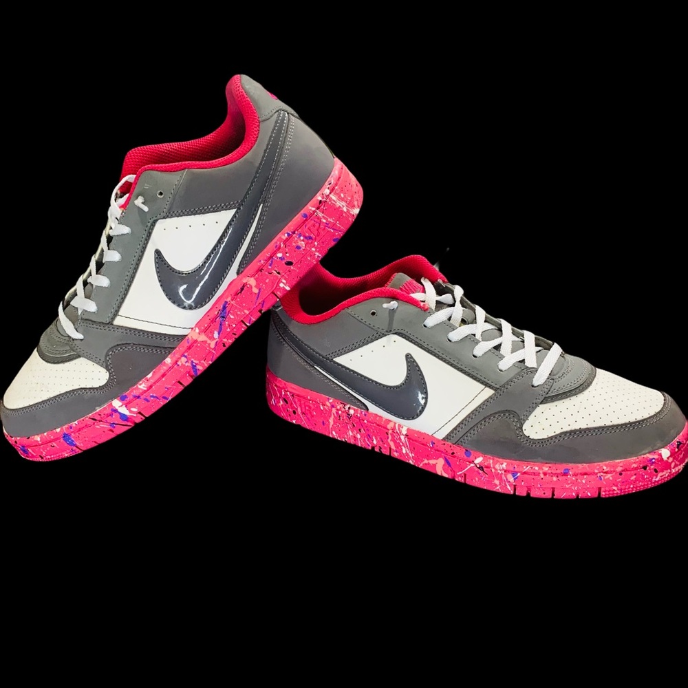 Nike Air • Womens Splatter Effect Shoes • Size 9.5
